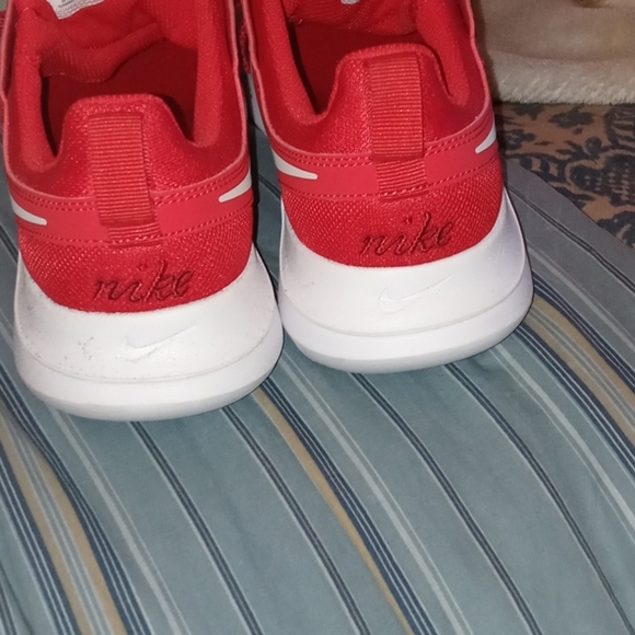 Men Nikes never been worn Men size 9 - Picture 4 of 7